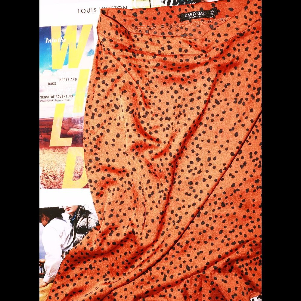 🐆🔥NASTY GAL HI-LOW SKIRT🔥